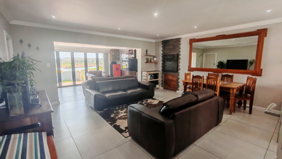 3 Bedroom Property for Sale in Hartenbos Heuwels Western Cape